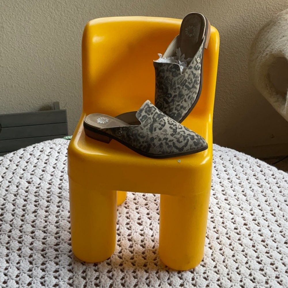 NWT yellow box mules